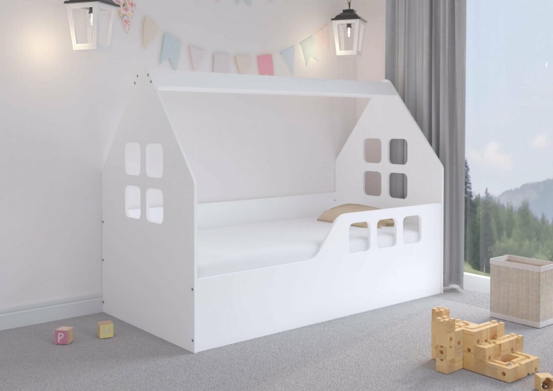 WD Dětská postel ve tvaru domečku