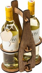 Dřevěný dárkový nosič na  vína s visačkou ve tvaru láhve